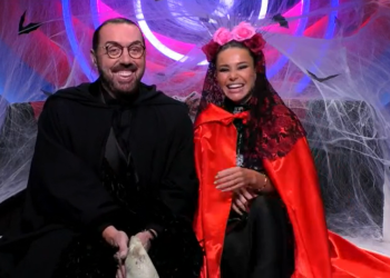 Flávio Furtado e Bruna Gomes caem ao entrar na casa do Big Brother em momento hilariante