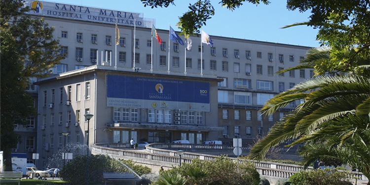 Doente cardíaco de 92 anos está há quase um dia nas urgências do Santa Maria