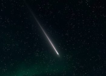 Sempre quis ver estrelas cadentes? Esta noite é uma óptima oportunidade. Saiba como