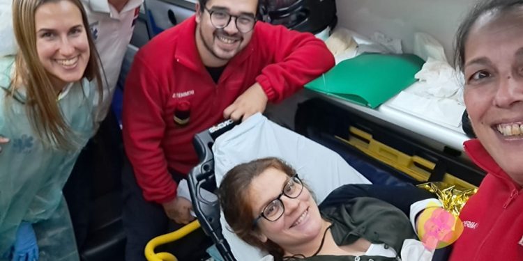Bebé nasce na ambulância dos Bombeiros Voluntários da Malveira