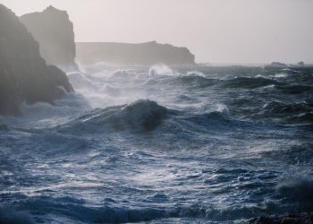Sete distritos sob aviso amarelo devido à agitação marítima