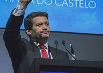 Jornalista afirma ter sido agredido durante evento com líder do Chega na Universidade Católica