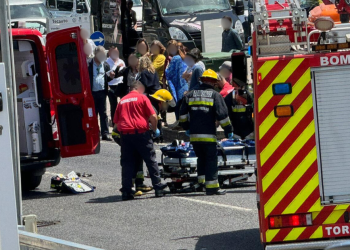 Dois feridos em colisão entre mota e autocarro em Torres Vedras