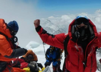 Mulher vai escalar a segunda montanha mais alta do mundo para ajudar lar de Torres Vedras