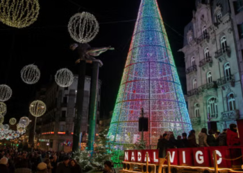 Em pleno verão, Câmara Municipal de Vigo inicia preparativos para o Natal