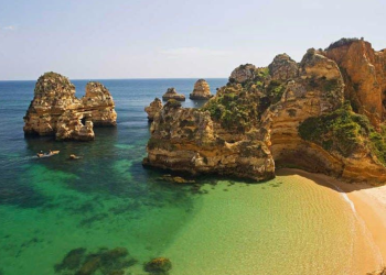 Há três praias portuguesas no ranking de melhores praias secretas da Europa