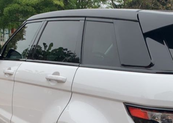 Homem compra BMW de 65 mil euros com cheque de 65 euros