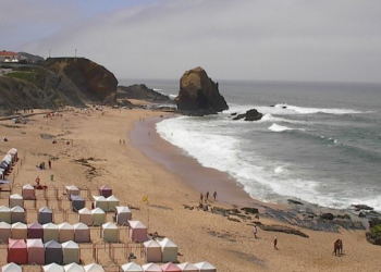 Cadáver dá à costa na Praia de Santa Helena, em Santa Cruz