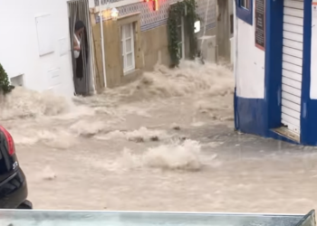 Vídeo: Chuvas fortes causam inundações nas ruas de Albufeira