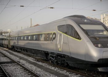 Homem ameaça fazer explodir bilha de gás na estação da CP de Alverca