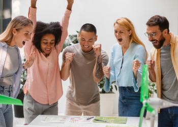 Empresa portuguesa reparte 70 mil euros de lucros com funcionários