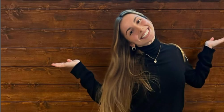 Jovem portuguesa assina contrato com a Warner Music após música ficar viral no TikTok
