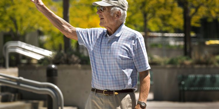 Há uma vila em Itália que está a contratar reformados para “fiscalizarem” obras