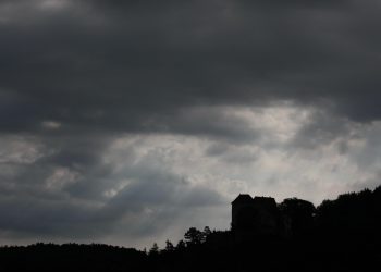 Portugal entre o sol e a chuva: temperaturas sobem, mas instabilidade persiste