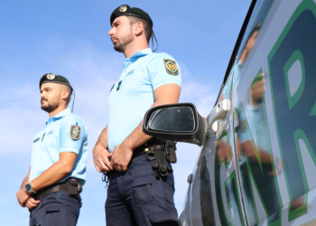 Cinco detidos por roubos em cemitérios, casas e carros, dois deles em Torres Vedras