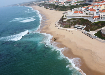 Está aberta a época balnear 2025 nas praias do concelho de Torres Vedras
