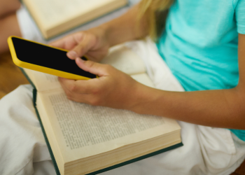 Telemóveis proibidos nas escolas do 1.º e 2.º ciclos: medida abrangerá ensino público e privado