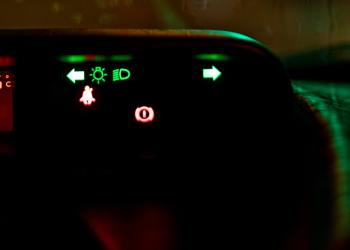 Homem esquece-se da mulher em estação de serviço e só se percebe 300kms depois