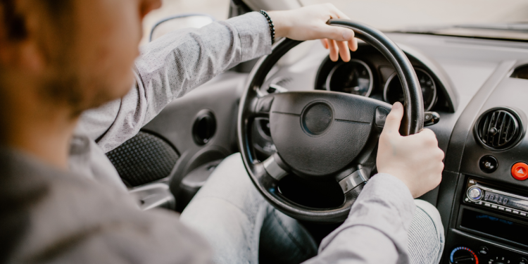 Portugal: Jovens com 17 anos permitidos a conduzir ao lado de condutor experiente