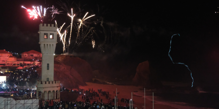 Passagem de ano 2026 em Santa Cruz com muita animação